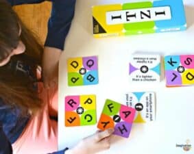 Itzi: Easy-to-Play Word Game for Families